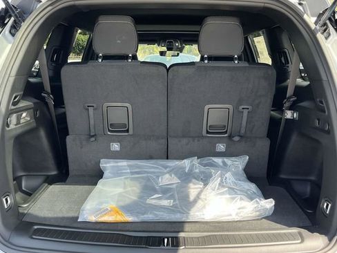 New 2025 Jeep Grand Cherokee L Laredo image 19