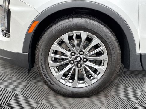 Certified 2024 Cadillac XT4 Premium Luxury w/ Active Safety Package image 9