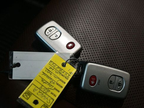 Used 2018 Toyota 4Runner Limited image 75