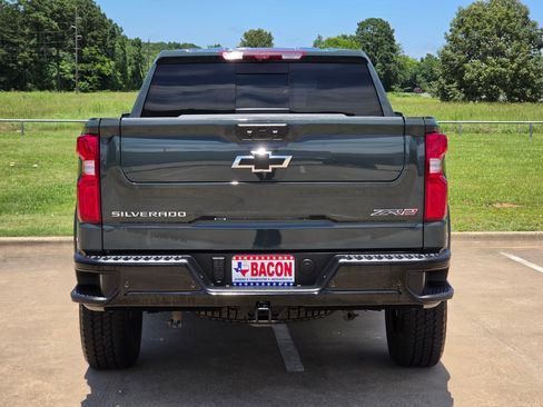 Used 2025 Chevrolet Silverado 1500 ZR2 w/ Technology Package AWD/4WD image 5