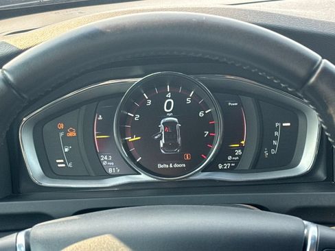 Used 2016 Volvo V60 T5 Premier w/ Convenience Package FWD image 15