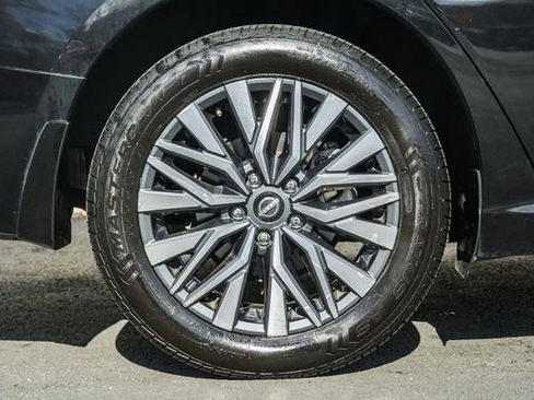 Used 2023 Nissan Altima 2.5 SV w/ SV Premium Package image 20