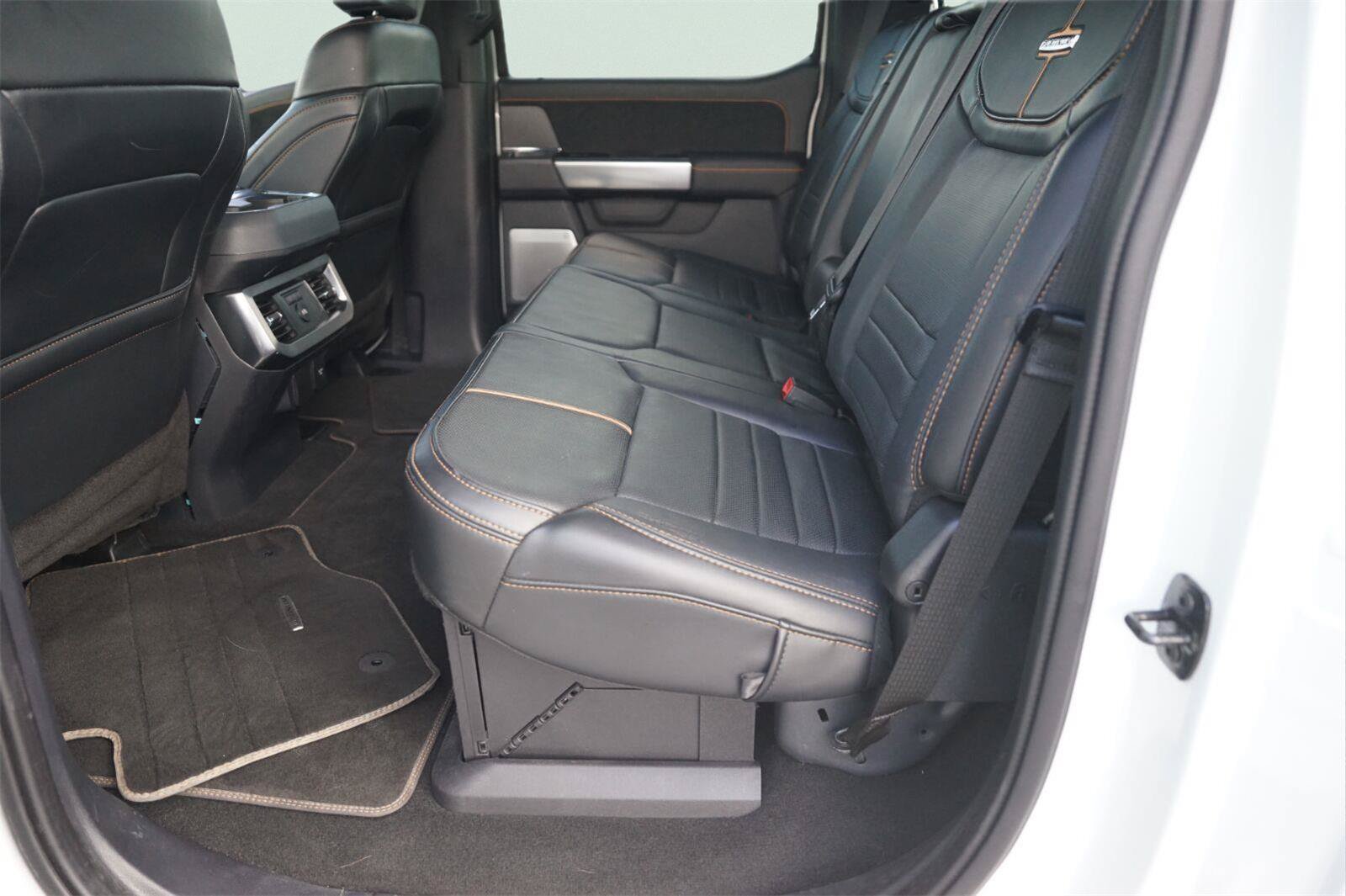 Used 2024 Ford F350 Platinum w/ FX4 Off-Road Package AWD/4WD image 13