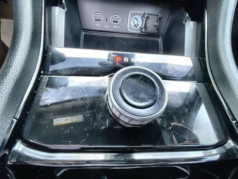 Used 2023 Jeep Grand Cherokee Altitude image 15