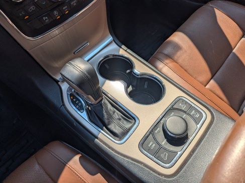 Used 2016 Jeep Grand Cherokee Summit w/ Platinum Series Group AWD/4WD image 20
