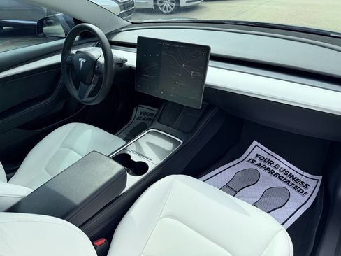 Used 2021 Tesla Model 3 Standard Range Plus RWD image 32