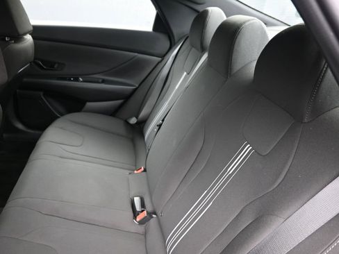 Certified 2025 Hyundai Elantra Sport image 26