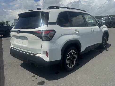 New 2026 Subaru Forester Premium AWD/4WD image 3