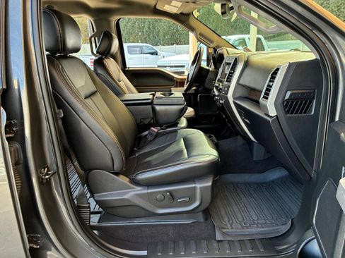 Used 2019 Ford F150 Lariat image 17