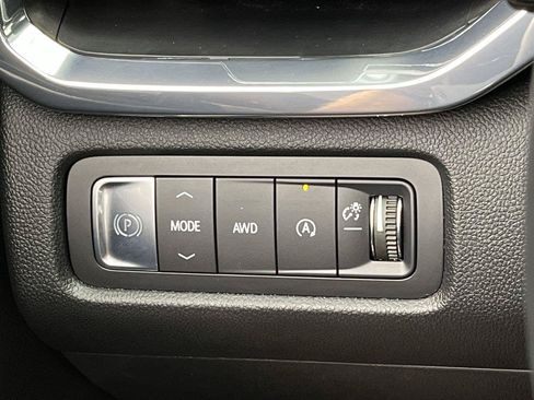 Used 2026 GMC Acadia Elevation w/ Elevation Premium Package AWD/4WD image 18