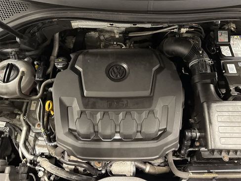 Used 2018 Volkswagen Tiguan SEL image 11