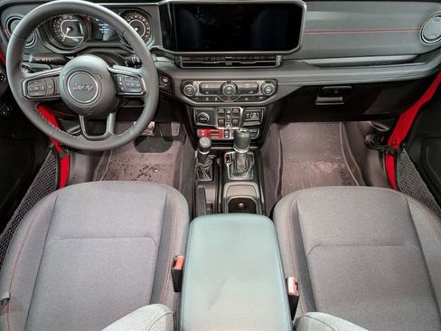 New 2026 Jeep Wrangler Unlimited Rubicon AWD/4WD image 25