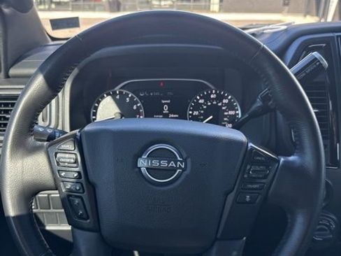 Used 2023 Nissan Titan SV w/ SV Convenience Package AWD/4WD image 6