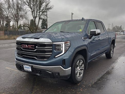 Used 2024 GMC Sierra 1500 SLT image 4