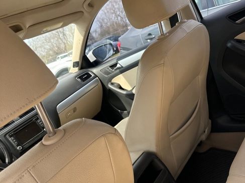 Used 2012 Volkswagen Jetta TDI image 18