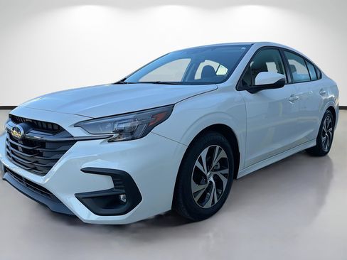 Used 2024 Subaru Legacy Premium image 7