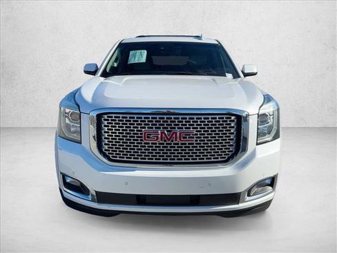 Used 2017 GMC Yukon Denali w/ Open Road Package image 2