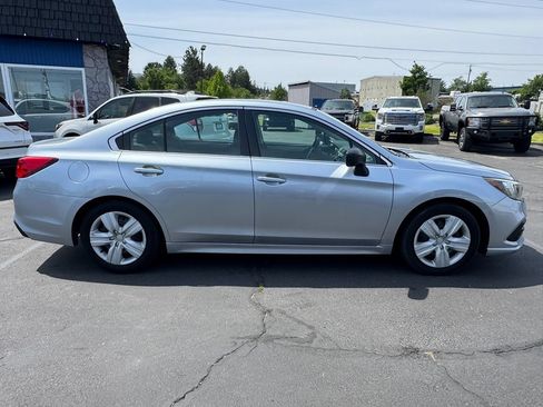 Used 2018 Subaru Legacy 2.5i AWD/4WD image 12