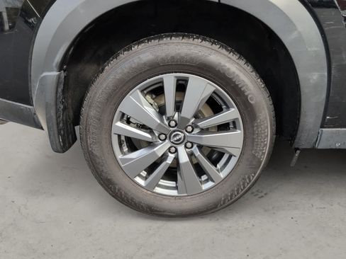 Used 2024 Nissan Pathfinder S image 9