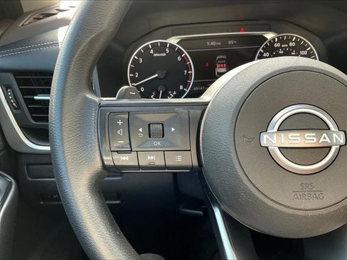 Used 2023 Nissan Rogue S FWD image 16