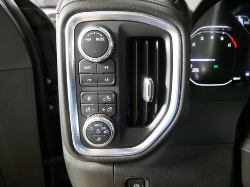 Certified 2022 GMC Sierra 2500 AT4 w/ AT4 Preferred Package AWD/4WD image 26