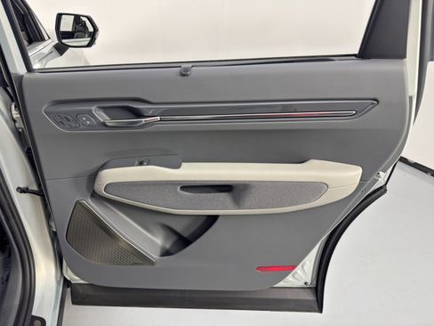 Used 2026 Kia EV9 Land image 49