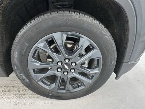 Used 2021 Chevrolet Traverse RS image 9