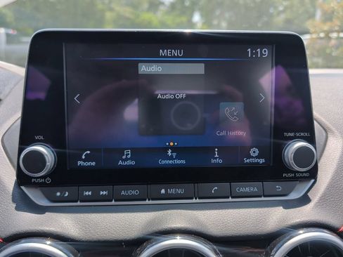 Used 2025 Nissan Sentra SR FWD image 14