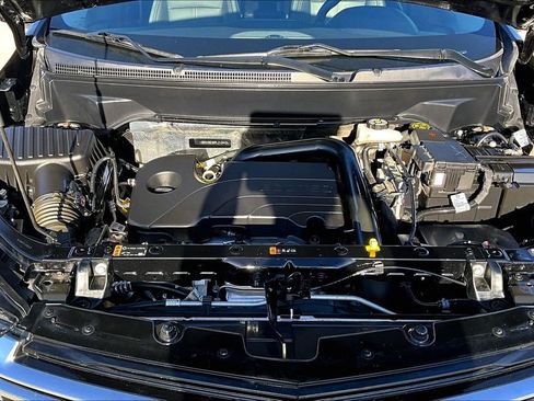 Used 2023 Chevrolet Equinox Premier image 12