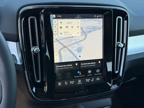 New 2026 Volvo XC40 B5 Ultra w/ Climate Package image 23