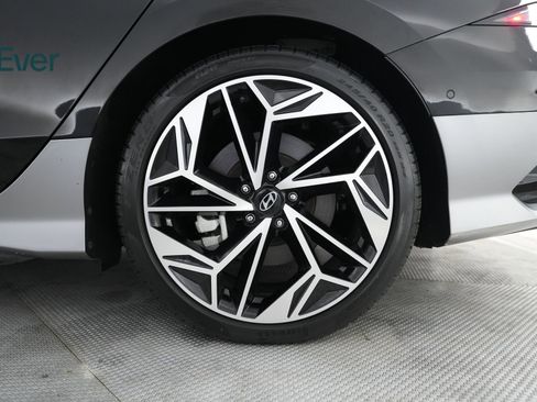 Used 2023 Hyundai Ioniq 6 Limited AWD/4WD image 9