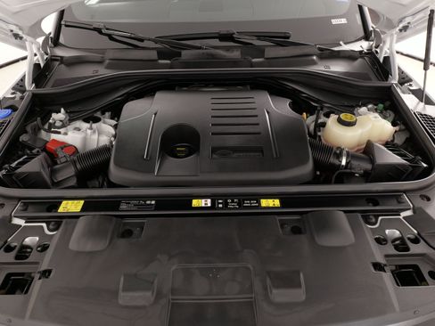 Used 2025 Land Rover Range Rover Sport SE image 59