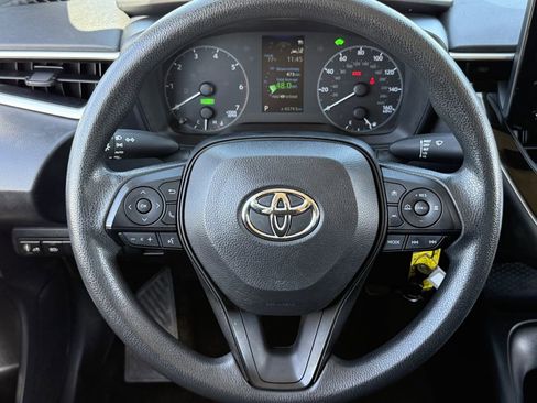 Used 2023 Toyota Corolla LE FWD image 13
