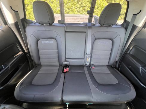 Used 2016 GMC Canyon SLE w/ All Terrain Package AWD/4WD image 27