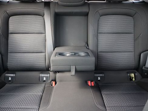 Used 2025 Chevrolet Equinox LT image 32