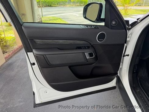 Used 2017 Land Rover Discovery HSE AWD/4WD image 81