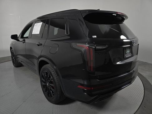 Used 2023 Cadillac XT6 Sport w/ LPO, ONYX Package image 7