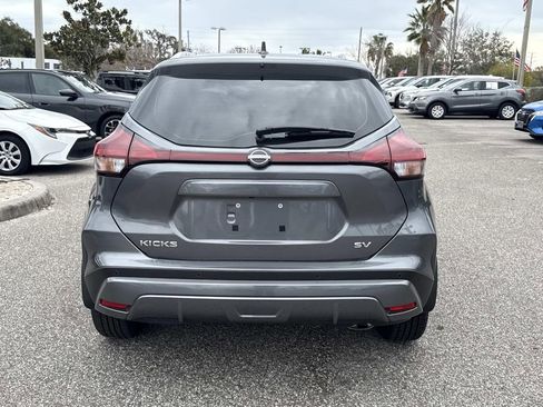 Certified 2024 Nissan Kicks SV image 5