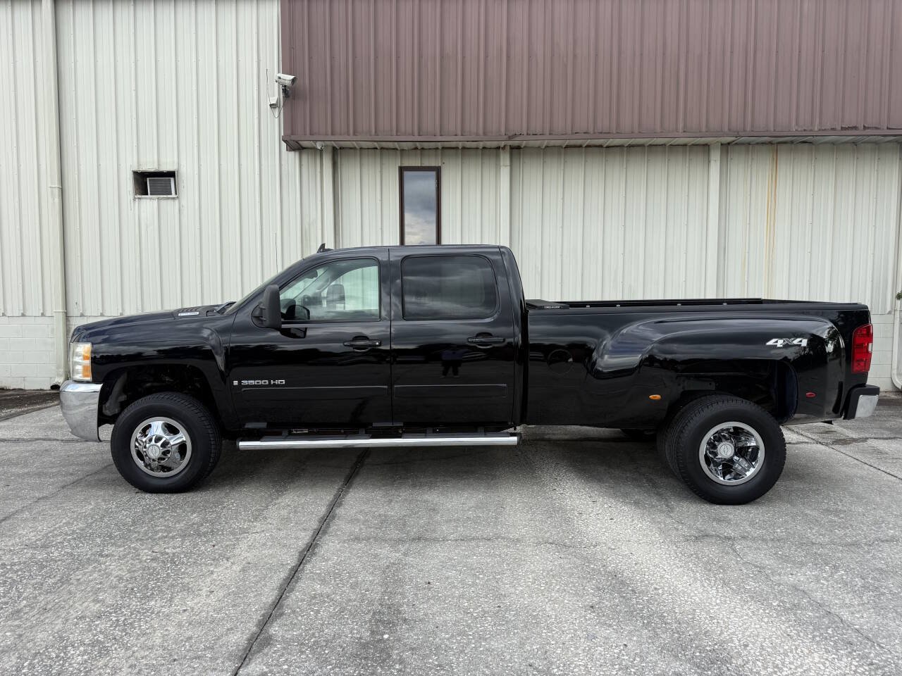 Used 2008 Chevrolet Silverado 3500 LTZ AWD/4WD image 5