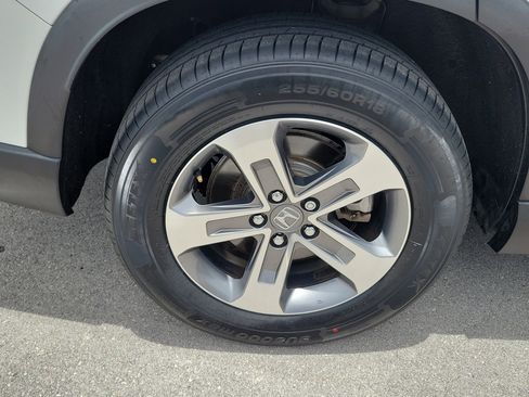Used 2023 Honda Pilot EX-L image 8