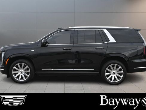 Certified 2026 Cadillac Escalade Luxury w/ Touring Package AWD/4WD image 4