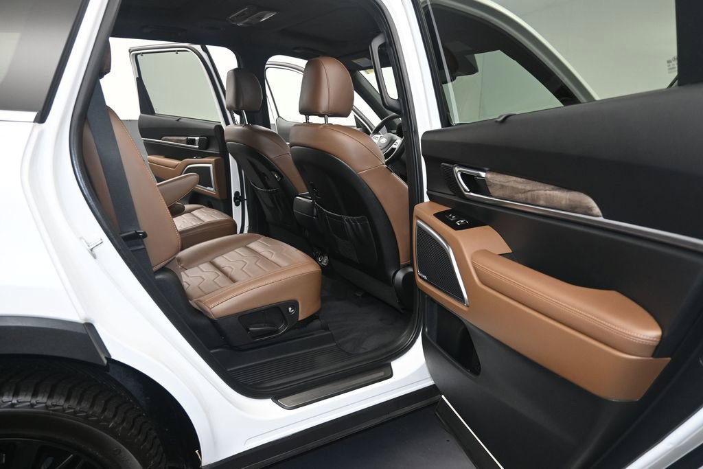 Used 2020 Kia Telluride SX w/ SX Prestige Package AWD/4WD image 13