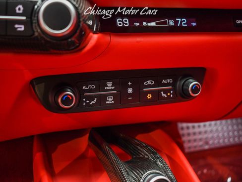 Used 2018 Ferrari 812 Superfast image 20