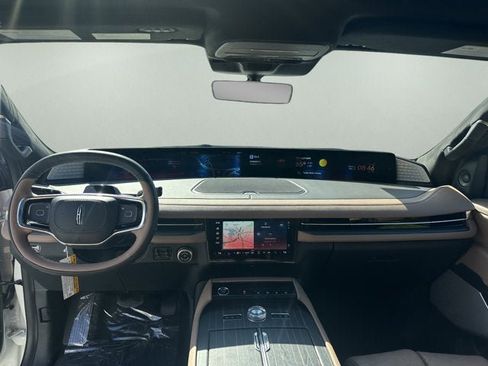 New 2026 Lincoln Navigator Black Label AWD/4WD image 13