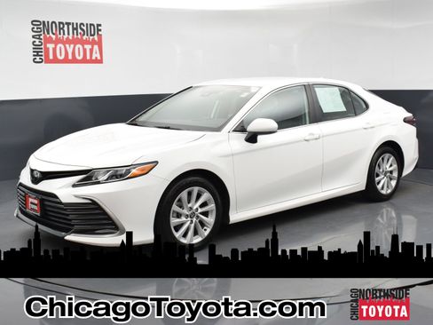 Used 2024 Toyota Camry LE image 1