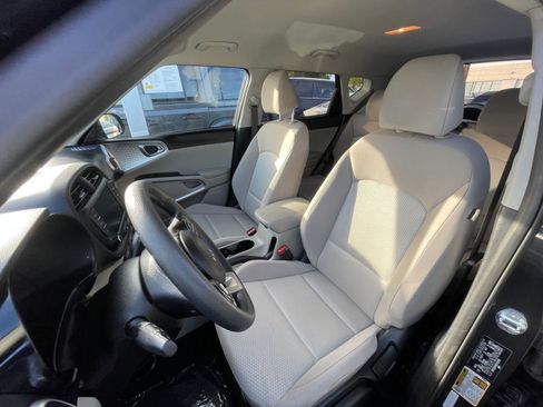 Used 2025 Kia Soul LX w/ LX Technology Package image 41