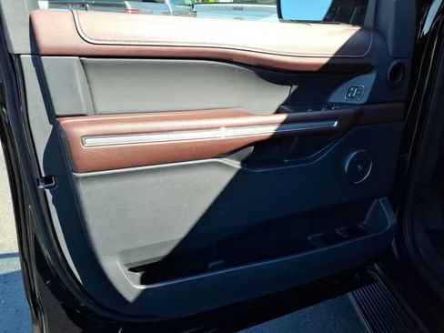 Certified 2024 Ford Expedition Max Limited AWD/4WD image 14