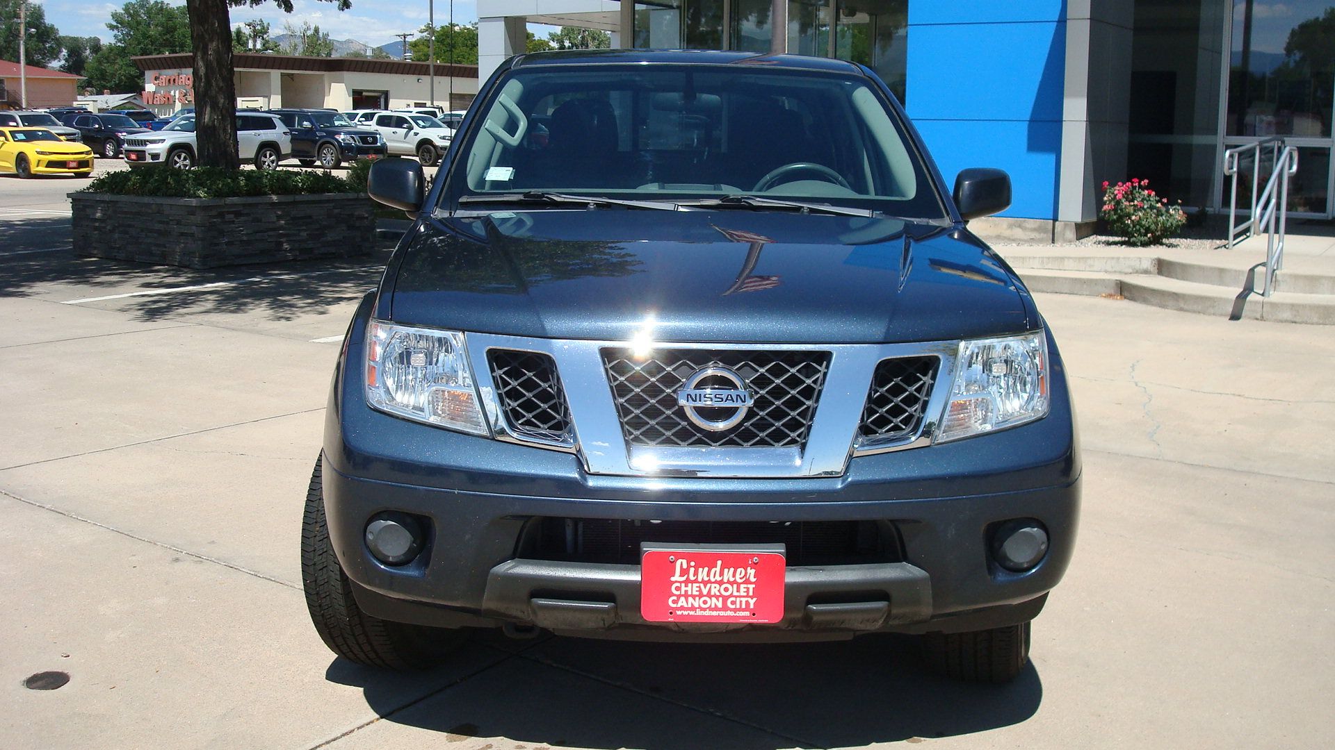 Used 2021 Nissan Frontier SV w/ SV Utility Package AWD/4WD image 2