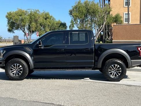 Used 2019 Ford F150 Raptor w/ Equipment Group 802A Luxury image 7