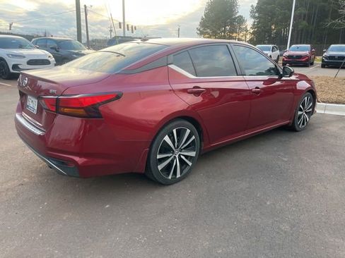 Used 2019 Nissan Altima 2.5 SR w/ SR Premium Package image 5